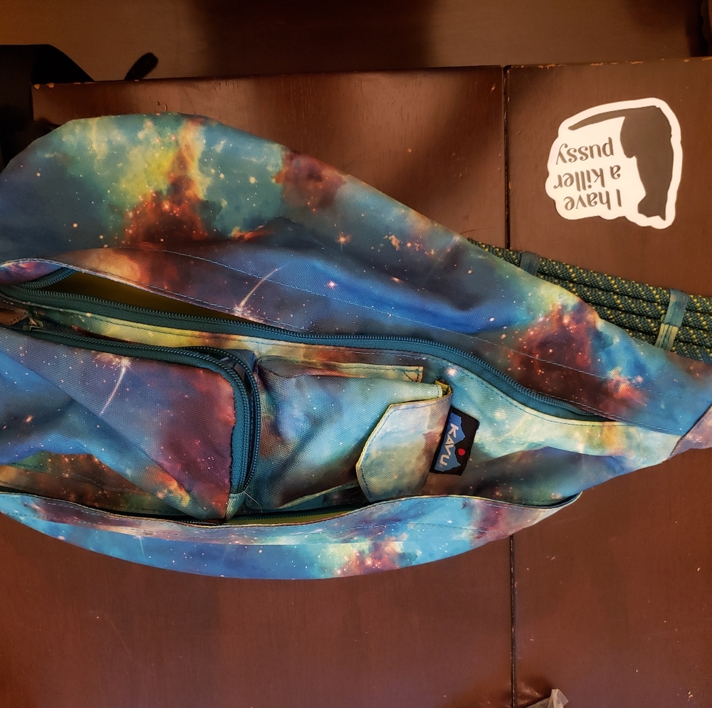 Kavu Galaxy Bag *rare*